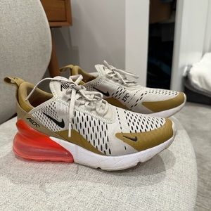 Air Max Women’s size 6.5